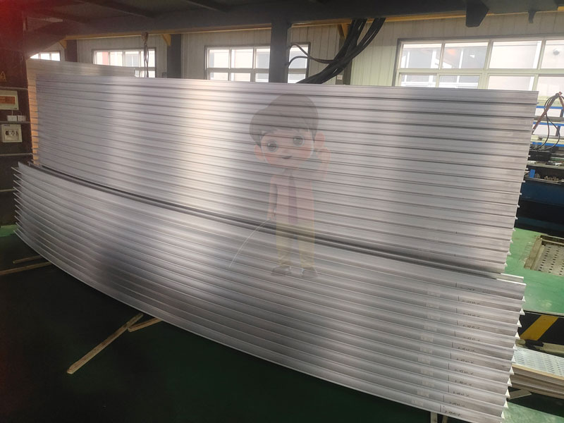 普通鋁型材拉彎在建筑中的應(yīng)用：拉彎工藝帶來(lái)的設(shè)計(jì)美學(xué)與結(jié)構(gòu)安全性