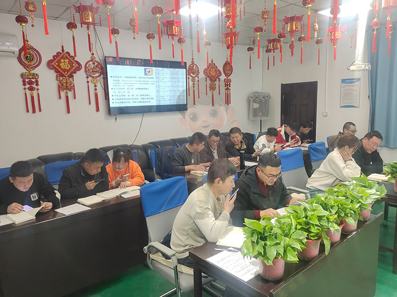 思維破繭，共赴成長：北京鋁型材彎弧加工廠共讀聯(lián)盟學(xué)習(xí)小組進(jìn)階之旅